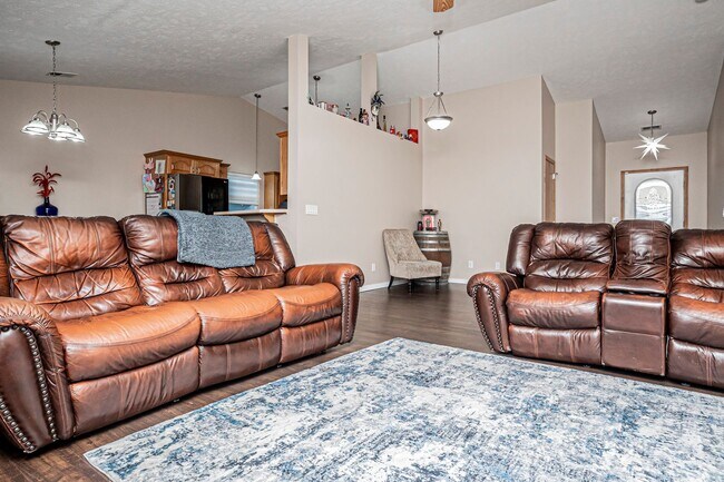 Building Photo - Please View 3D Virtual Walk-Through Before...