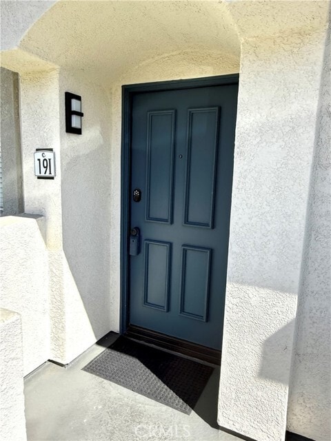 Building Photo - 30902 Club House Dr