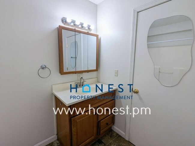 Building Photo - 1635 Lewiston Rd