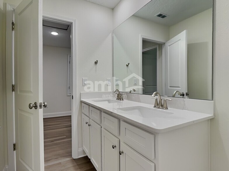 Building Photo - 12626 Durbans Pt Pl