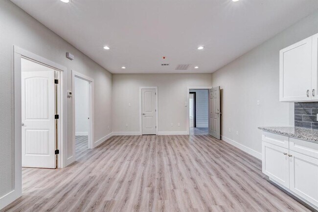 Building Photo - 2906 Berry Rd