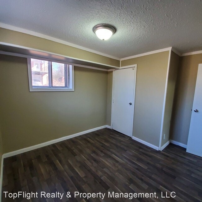 Building Photo - 4 br, 1 bath House - 108 Airport Rd.