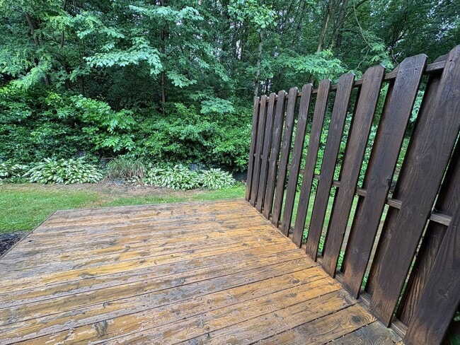 Building Photo - 3 Bedroom 1.5 Bathroom in Elizabethtown!