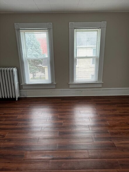 Building Photo - 1521 George St