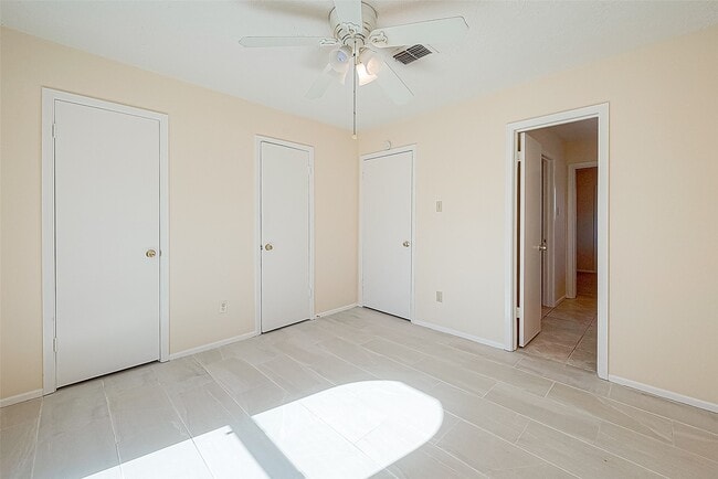 Building Photo - 830 Kenforest Dr