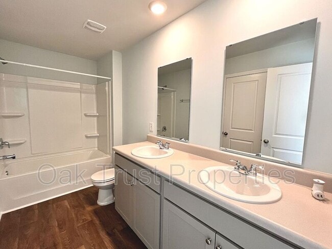 Building Photo - 129 Spencer Cir