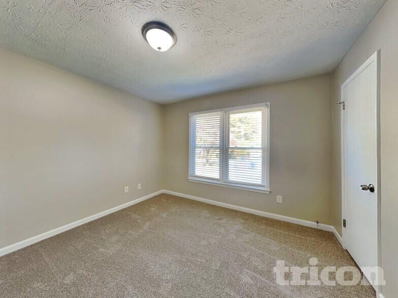 Building Photo - 355 Paula Ct