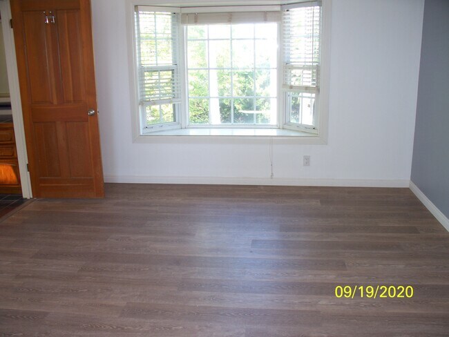 Building Photo - 7339 W 91st St