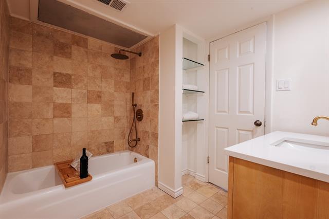 Building Photo - 5916 Birchbrook Dr