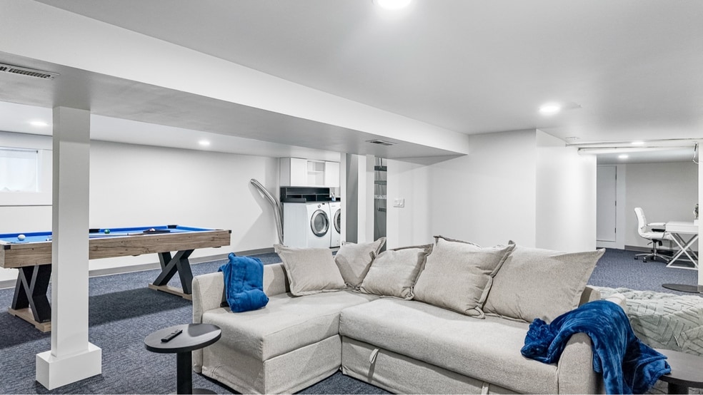 Building Photo - 2800 E Thomas St