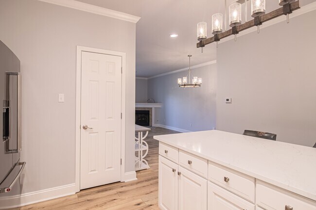 Building Photo - 115 Mt Carmel Rd