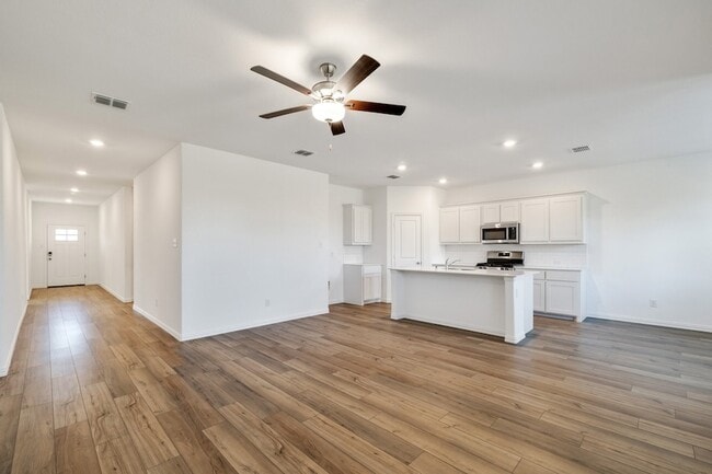 Building Photo - 1500 Van Gogh Dr