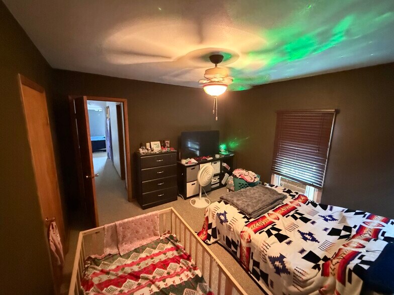 Building Photo - 42 Amory St