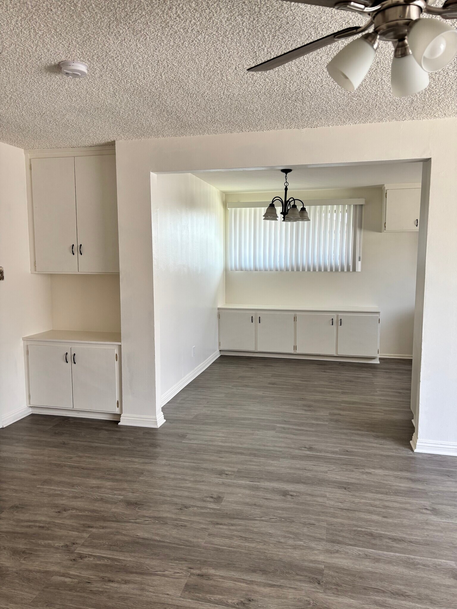 Building Photo - 1057 Western Ave