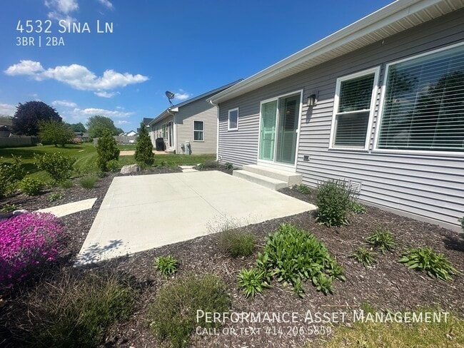 Building Photo - 4532 Sina Ln