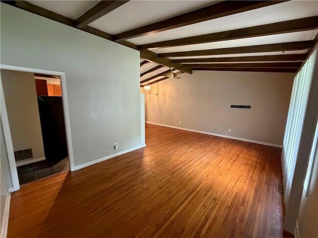Building Photo - 1847 Dorsey Ave