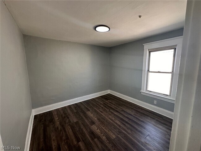 Building Photo - 7705 Sagamore Ave