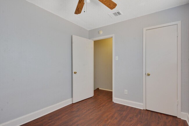 Building Photo - 6020 Westcreek Dr