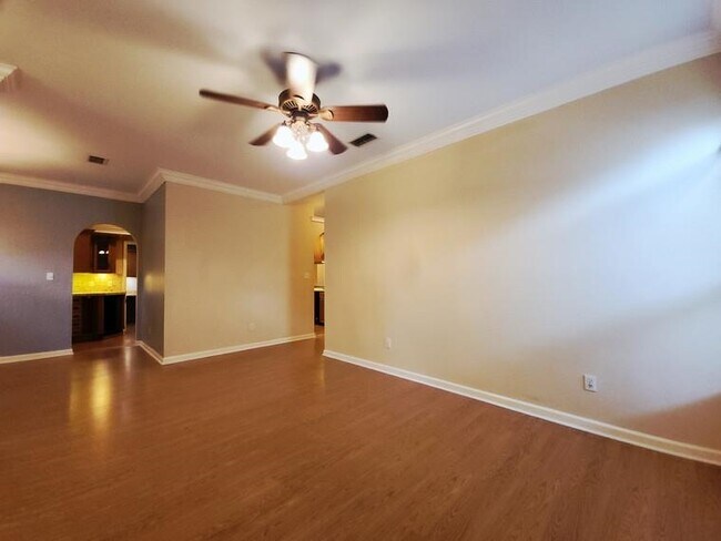 Building Photo - 8520 Hannary Cir
