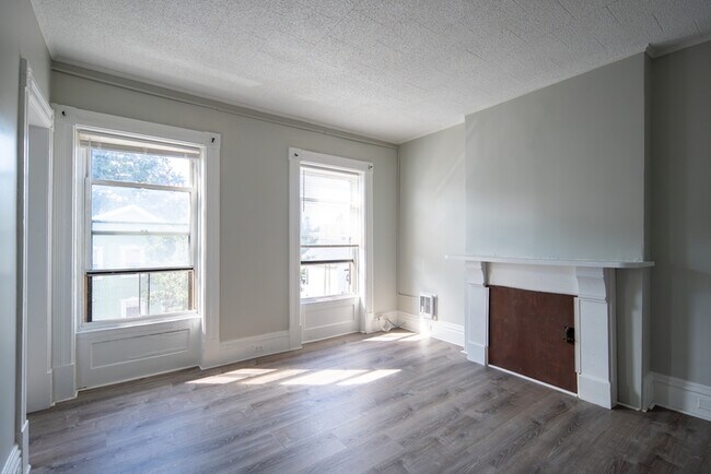 Building Photo - 500 2nd St
