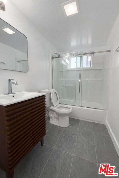 Building Photo - 9132 Crenshaw Blvd