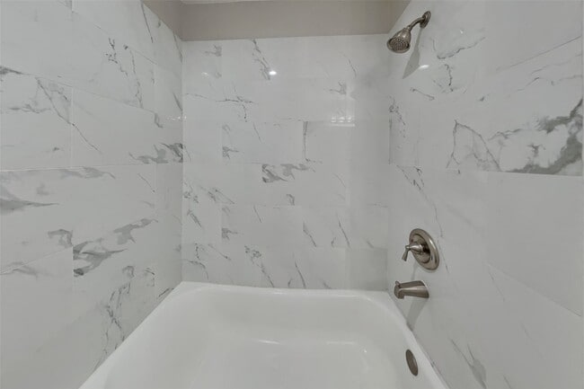 Building Photo - 6823 Harpers Dr