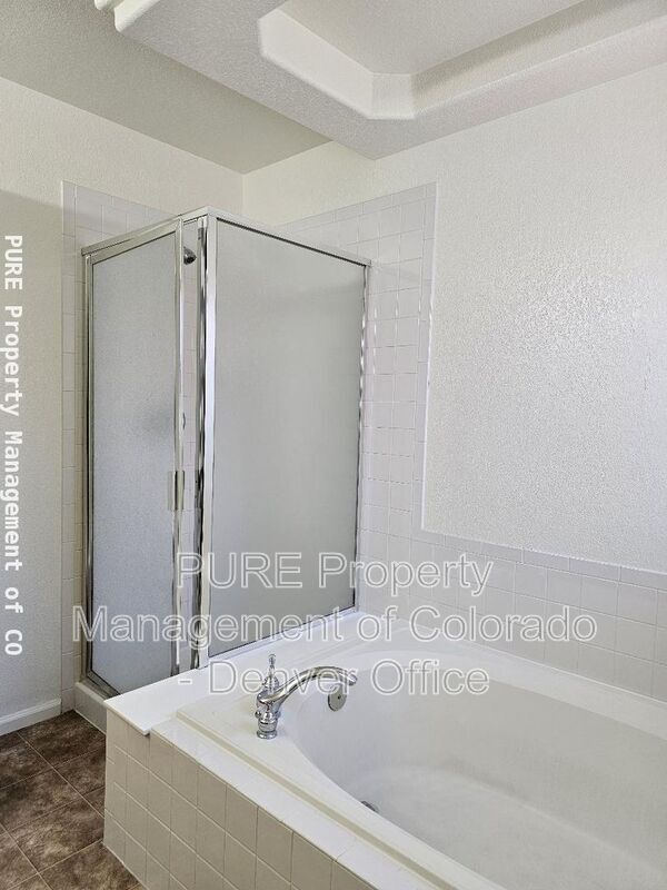 Building Photo - 1298 Braewood Ave