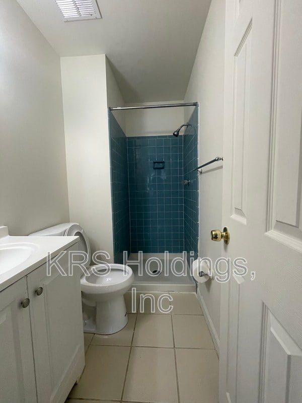 Building Photo - 3828 Miramonte Pl