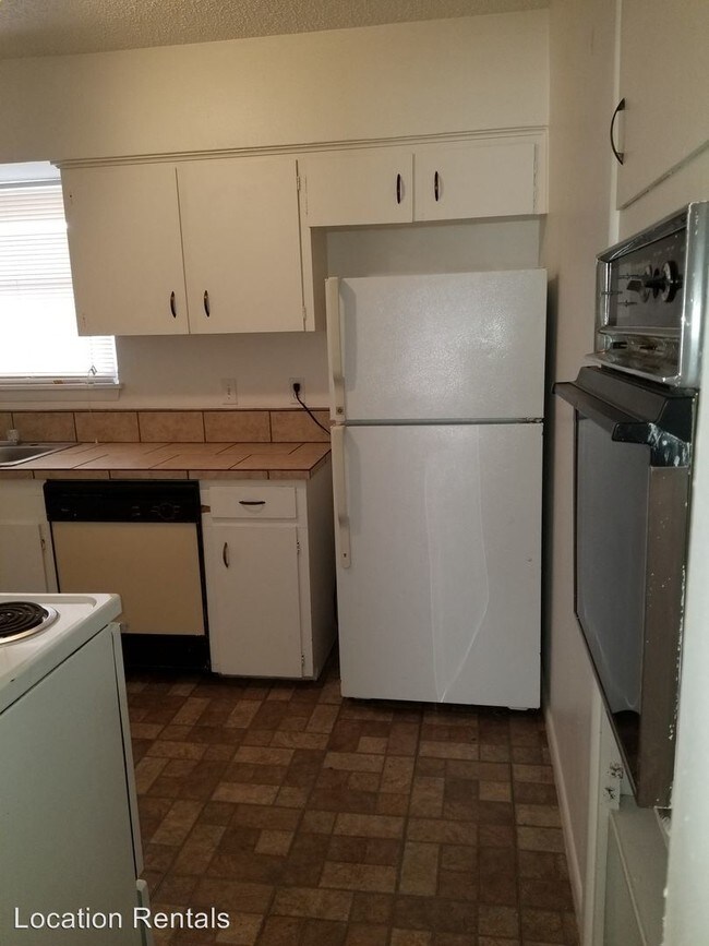 Building Photo - 2512 Avenue Q