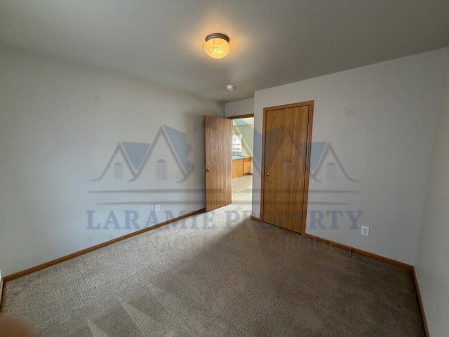 Building Photo - 517 Mitchell St