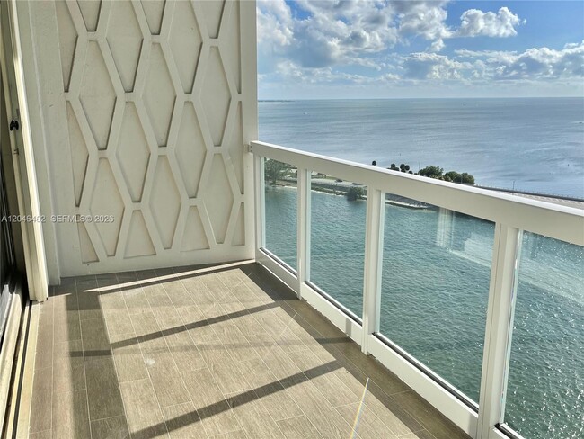 Building Photo - 2451 Brickell Ave