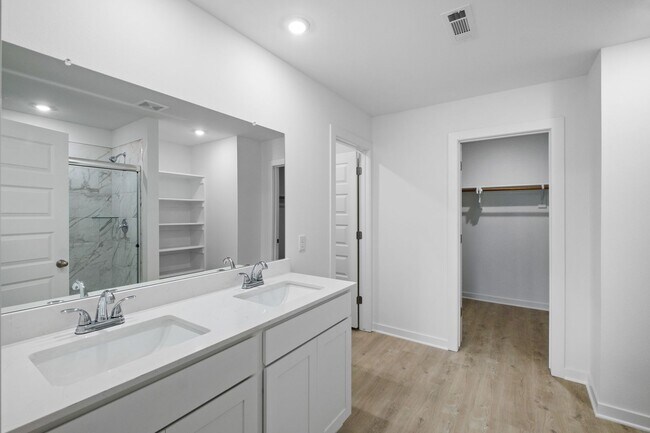 Building Photo - Stunning New 4-Bedroom Home with Modern Up...