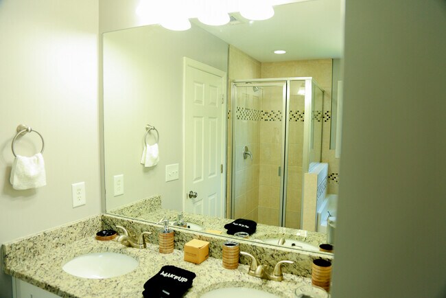 Building Photo - 701 McWilliams Rd SE