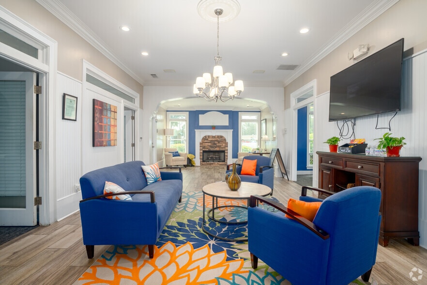 Leasing Office - Hamptons at East Cobb