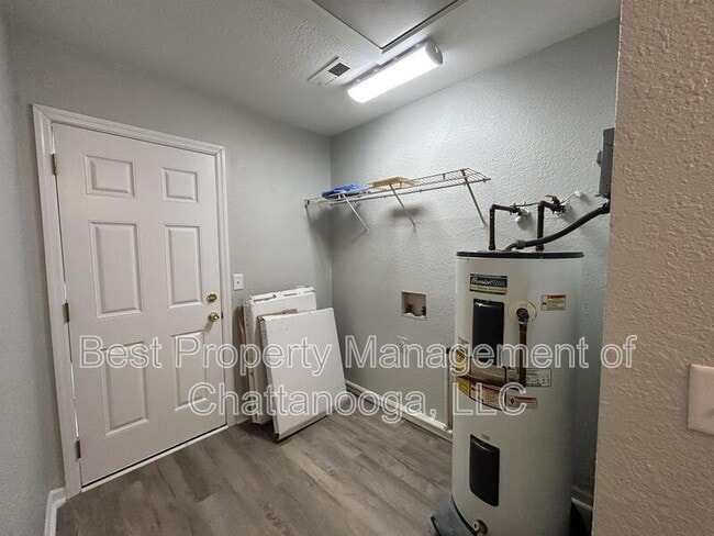 Building Photo - 862 N Orchard Knob Ave
