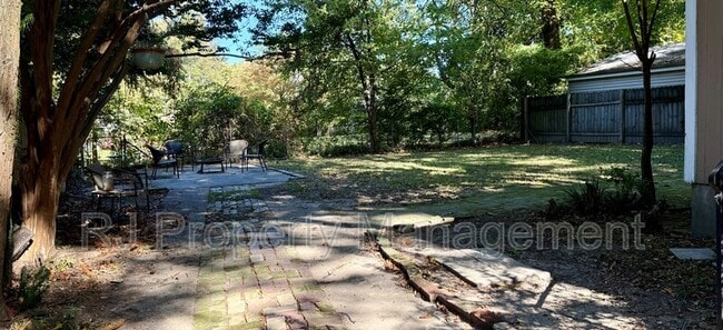 Building Photo - 2888 Midland Ave