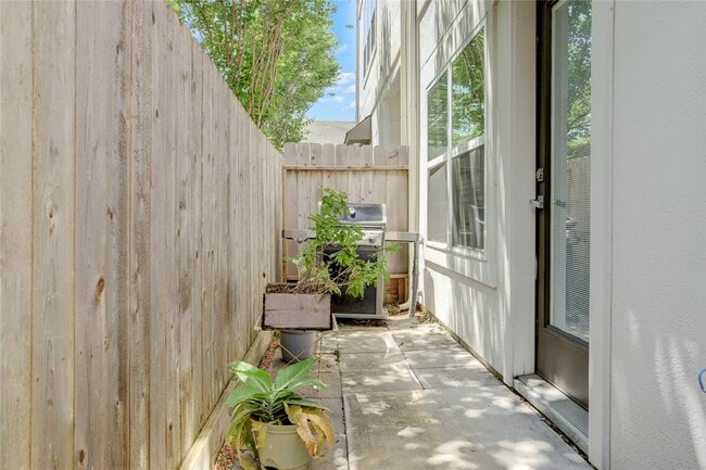 Building Photo - 4511 Maxie St