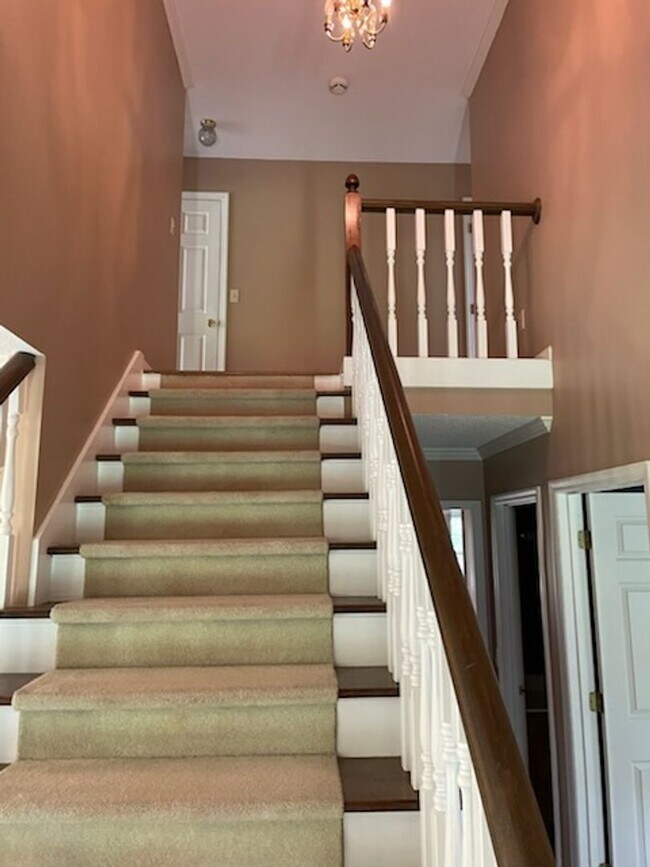 Building Photo - SINGLE FAMILY HOME
