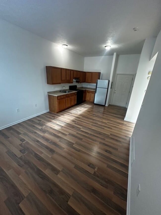 Building Photo - 96 Liberty Pole Way