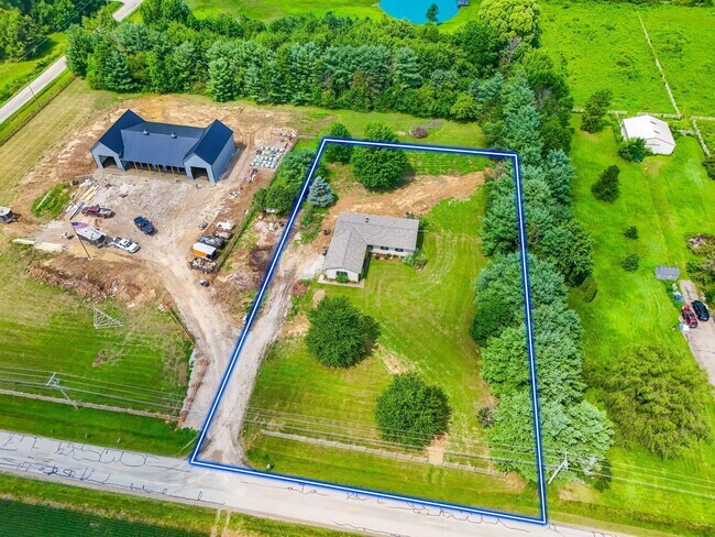 Building Photo - 1570 Green Cook Rd