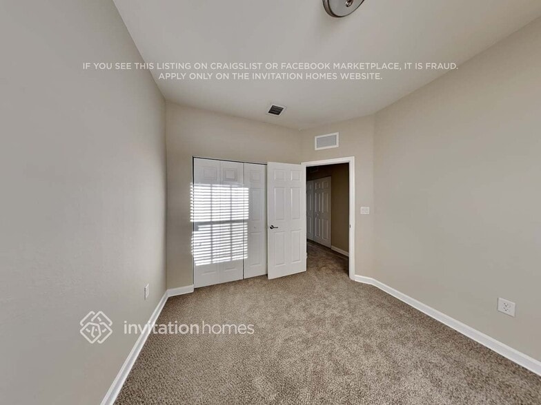 Building Photo - 165 SE 34th Terrace