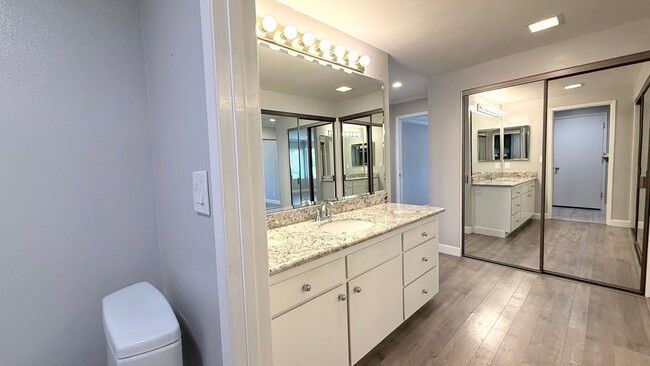 Building Photo - Gorgeous 2BD/2BA, Single-Story TH in Crow Canyon Country Club, Danville- Available NOW!