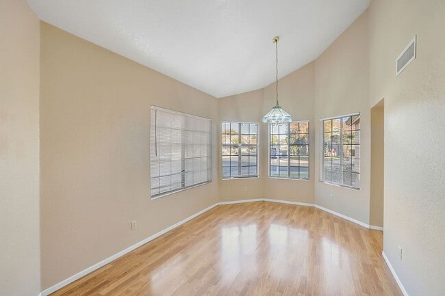 Building Photo - Beautiful Ahwatukee Home!