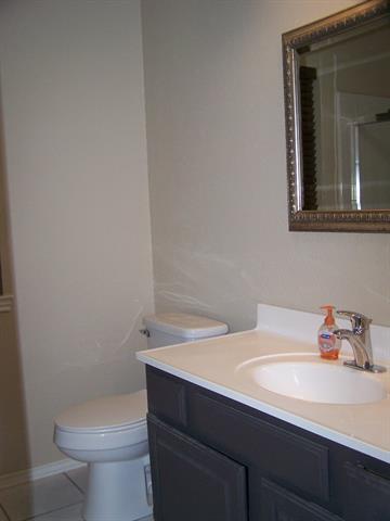 Building Photo - 827 Meandering Way