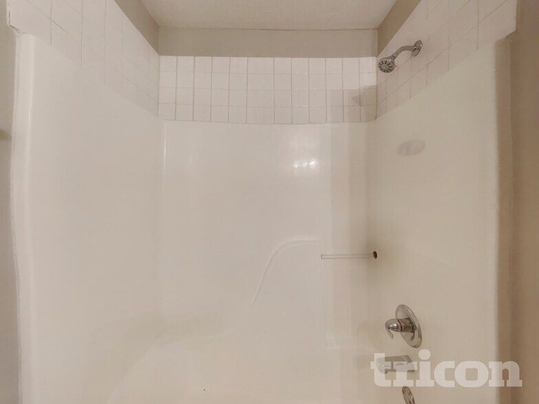 Building Photo - 1110 Nahanee Ct