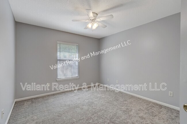 Building Photo - 12197 Ripken Cir N