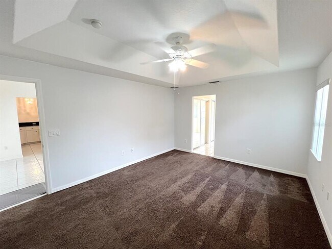 Building Photo - 106 Point of Woods Dr