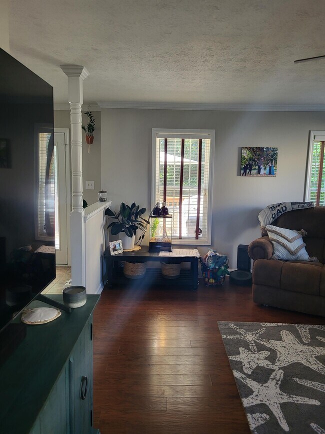 Building Photo - 220 Newport Drive