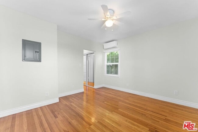 Building Photo - 1701 Stearns Dr