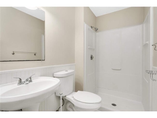 Building Photo - 15625 46th Ave N